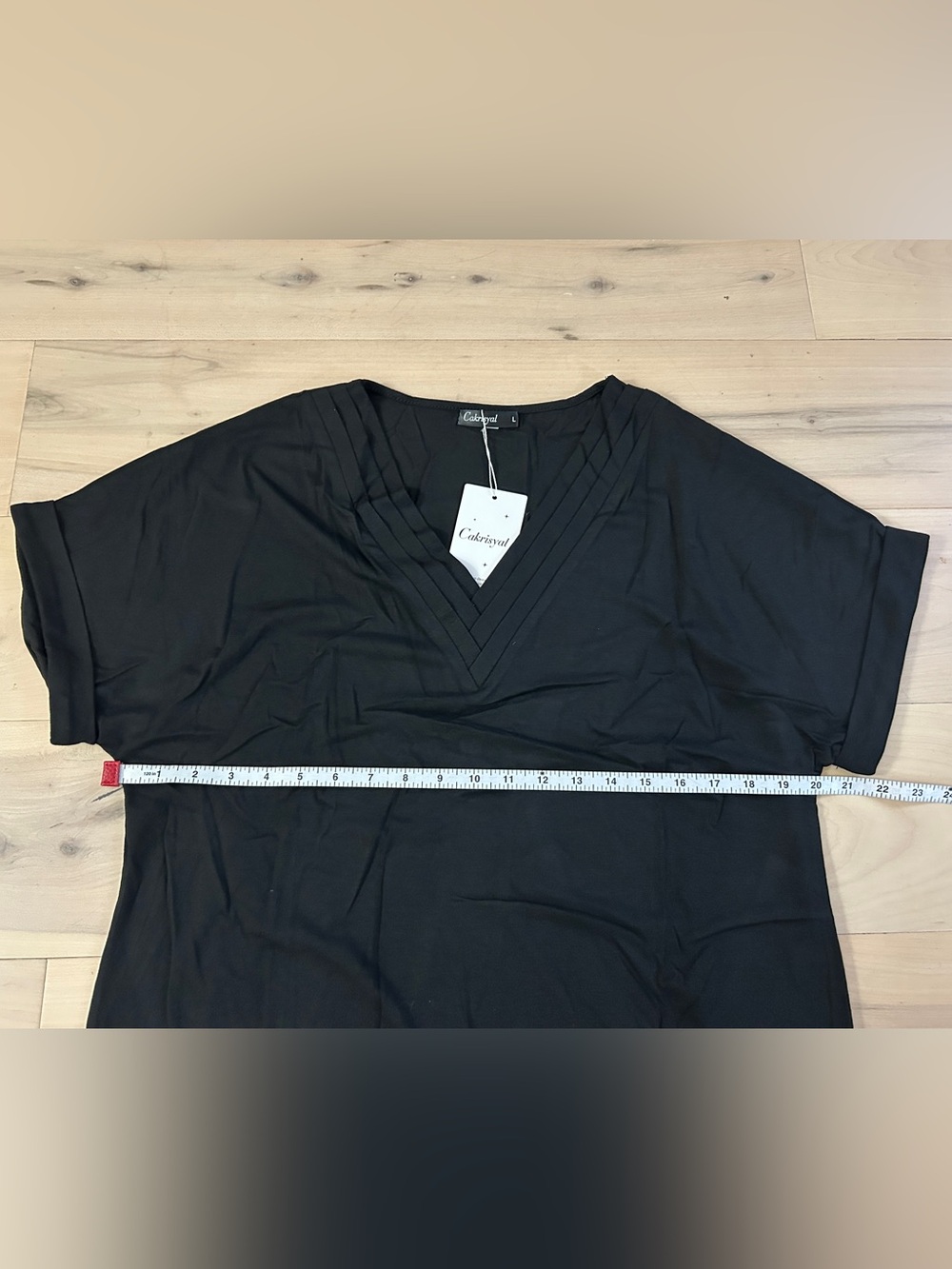 NWT Black V-Neck Top Cuffed Sleeves Stretchy Soft Large Comfy - Picture 5 of 9